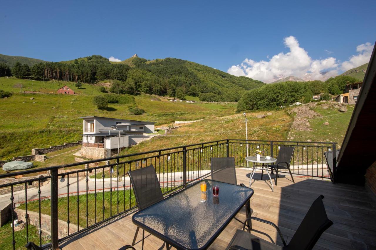 Hotel Geni Kazbegi Exterior photo