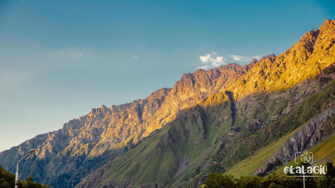 Hotel Geni Kazbegi Exterior photo